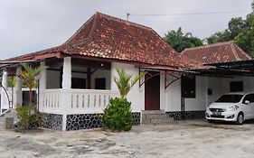 Joglo Sempu Homestay Jogja